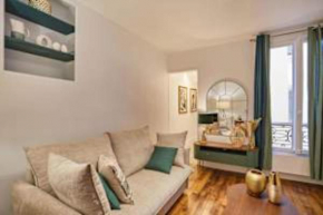 Superb Apartment Le Marais Place des Vosges